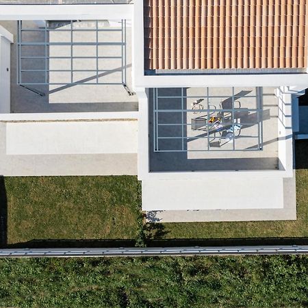 Molino Luxury Villa Никити Екстериор снимка